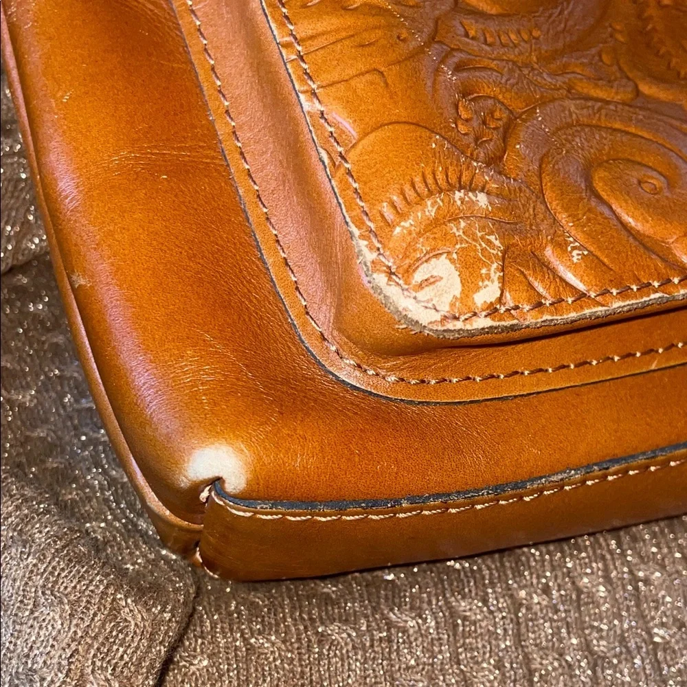 Patricia Nash Embossed Tan Crossbody Bag - Picture 11 of 13